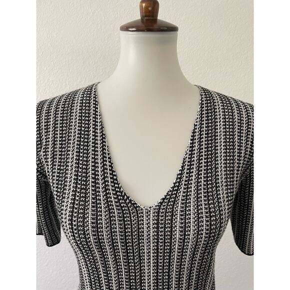 Theory Top Prosecco Ribbed V Neck Pullover Knit - Picture 3 of 11